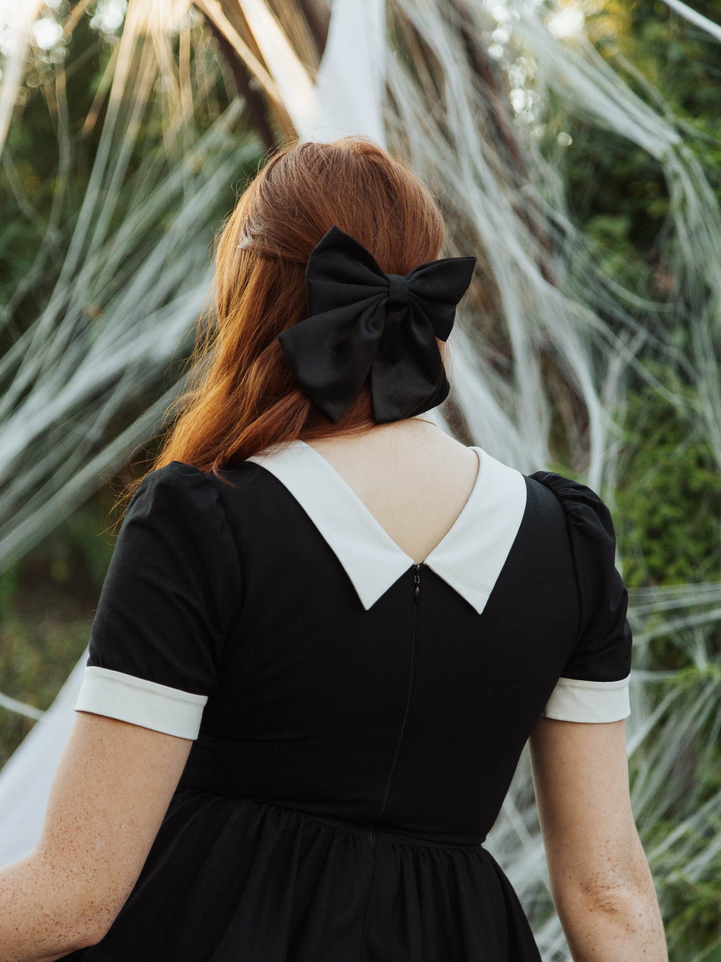Hair Bow in Odile Black