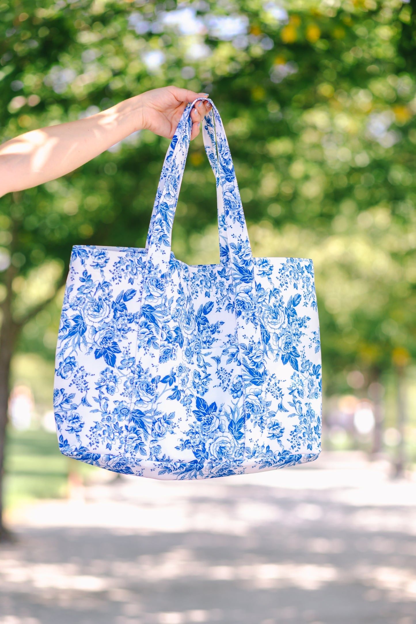 Tote Bag in Countryside