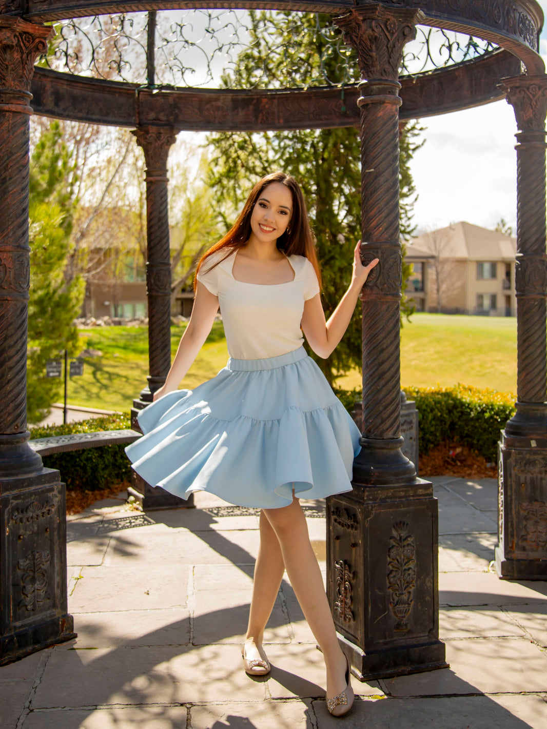 Chelsea Reece: Elevate Your Style with Timeless Elegance and Modern Ed