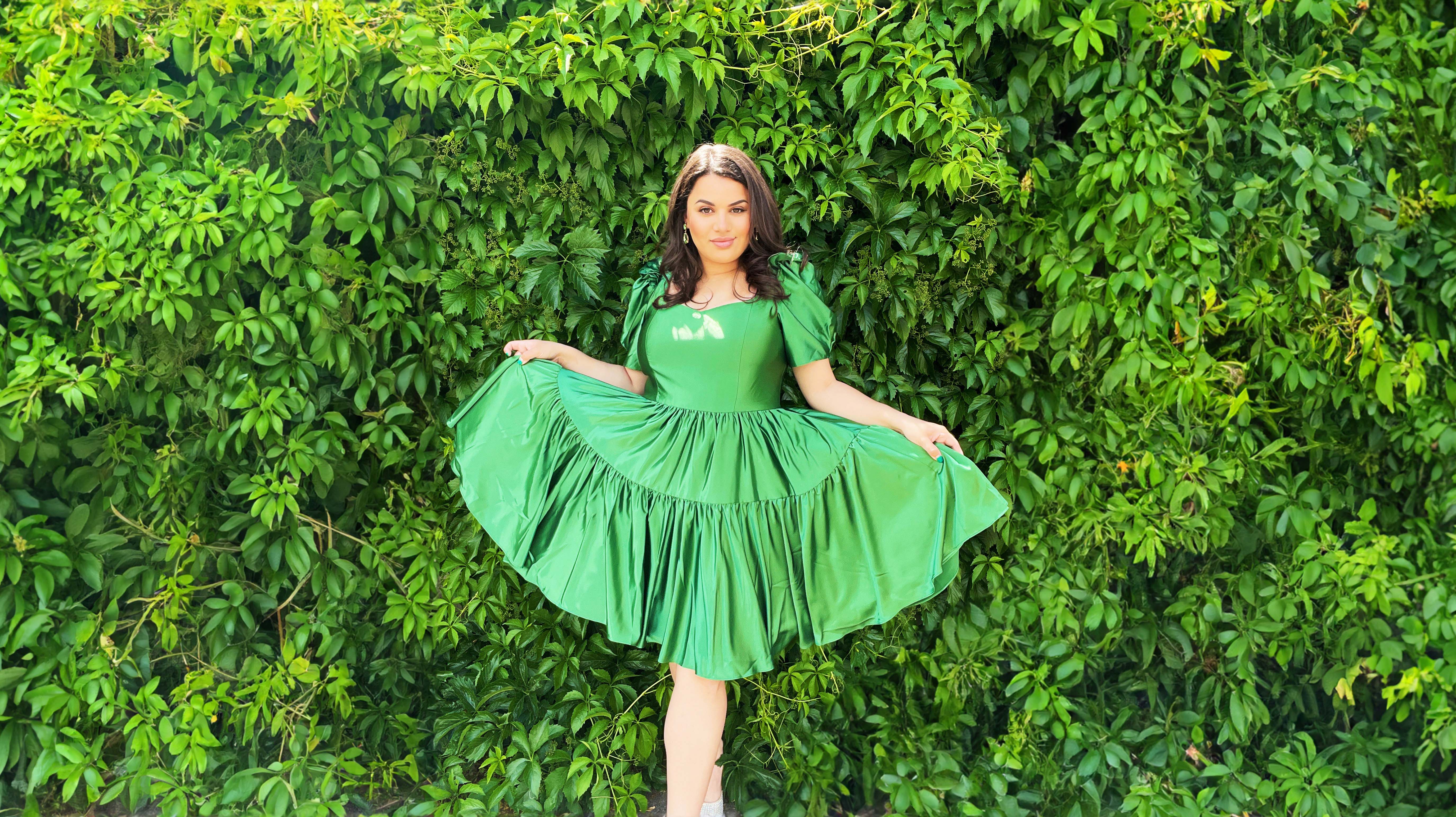 Chelsea Reece: Elevate Your Style with Timeless Elegance and Modern Ed