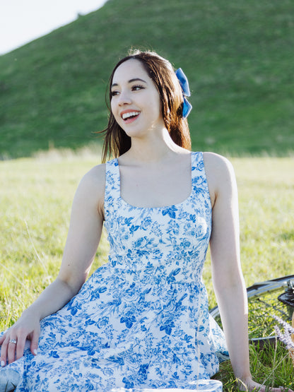 Leading Lady Dress in Countryside